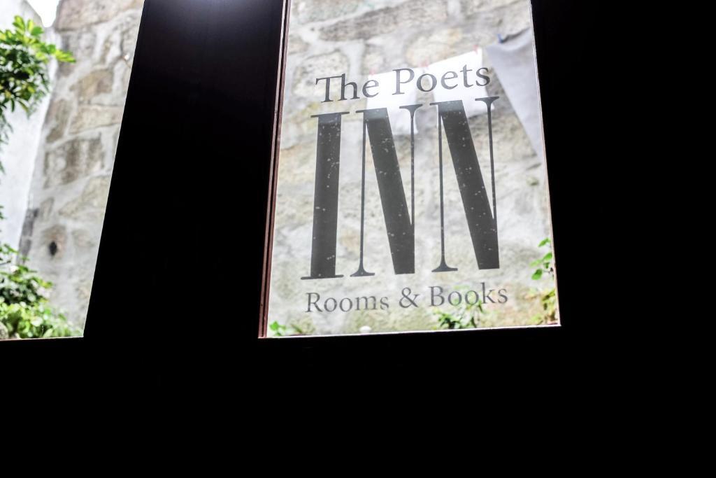 The Poets Inn Porto Luaran gambar